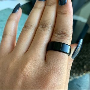 Men’s women’s unisex black ring wedding ring